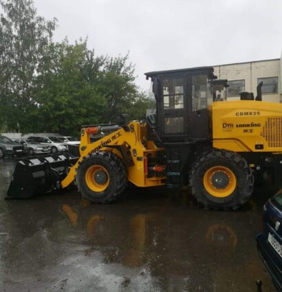 Услуги экскаваторов и экскаваторов-погрузчиков в Минске от собственника